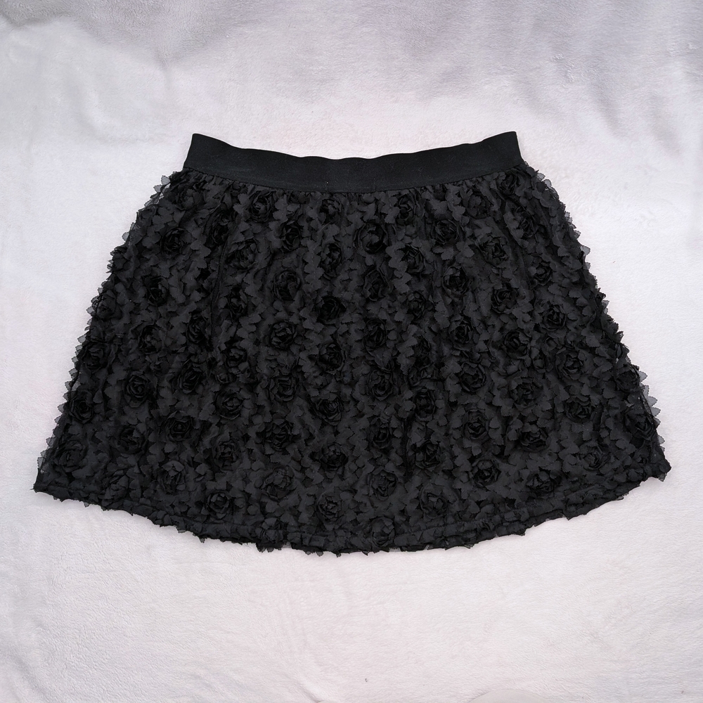 Forever 21 Black Textured Floral Skater Skirt